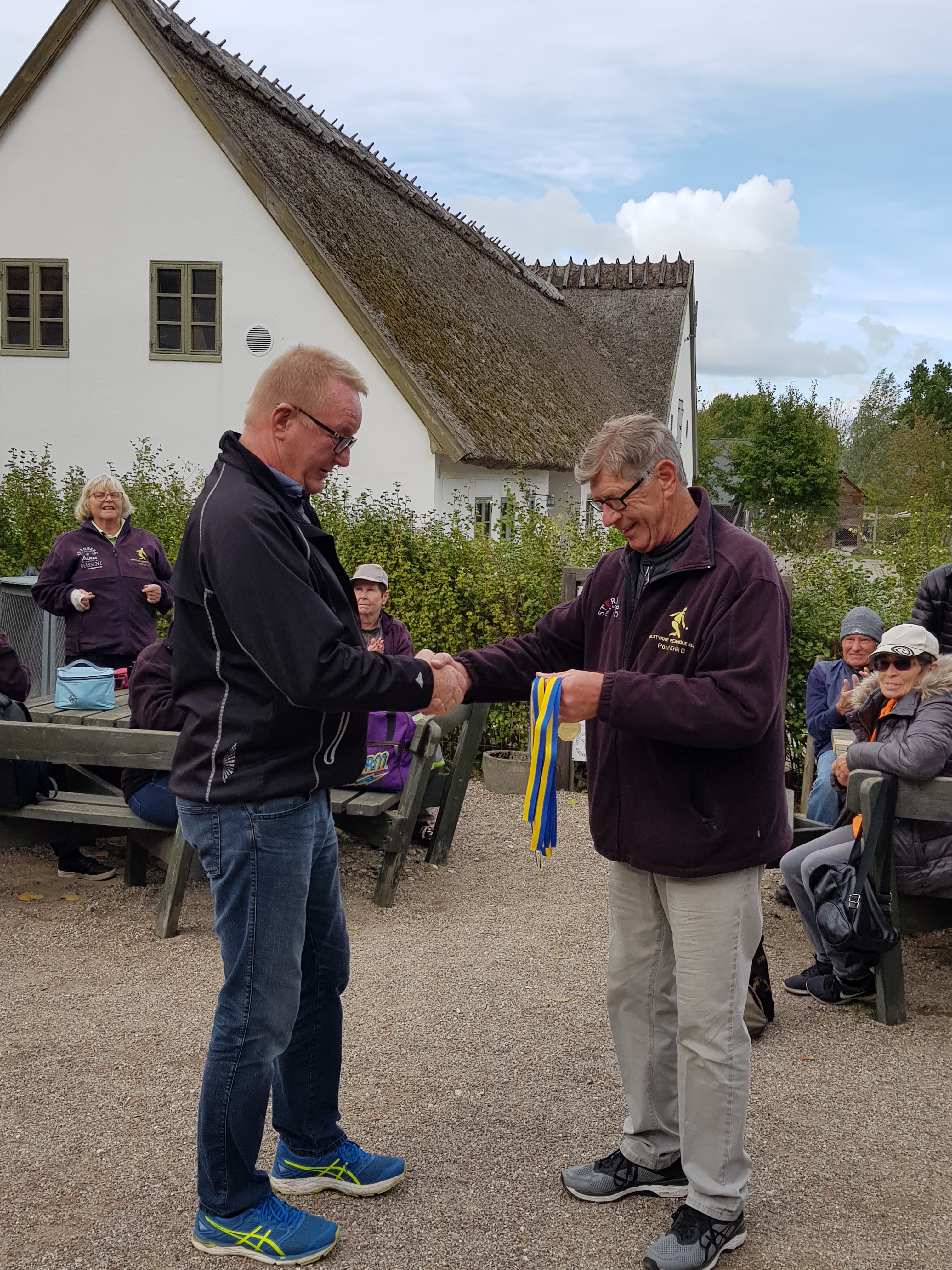 Dagens deltagere overværer præmieoverrækkelser