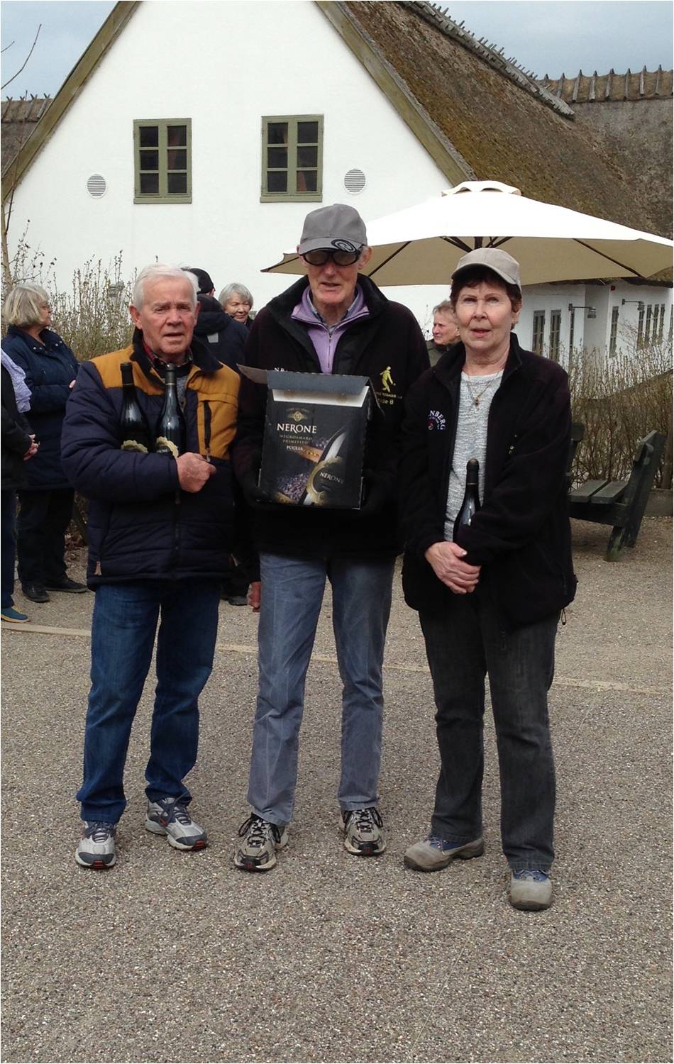 Vinder af årets opstarts-petanque Frede,  nr. 2 Heine, og nr. 3 Inga